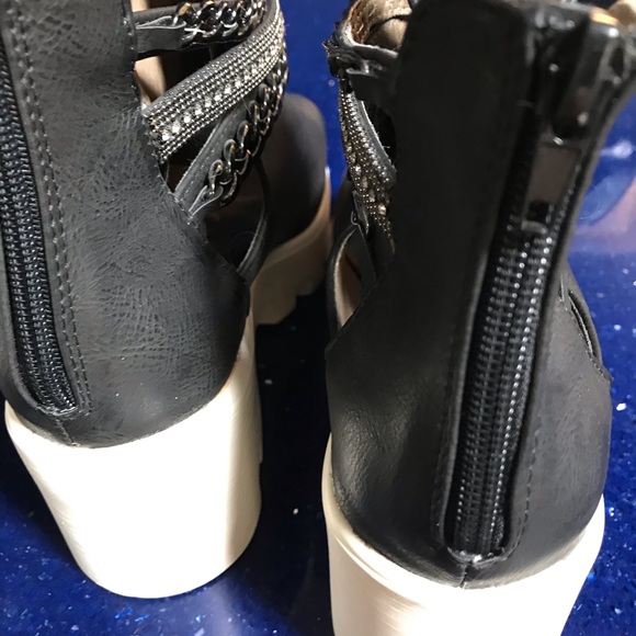 Never worn black and white high style booties - Picture 4 of 9